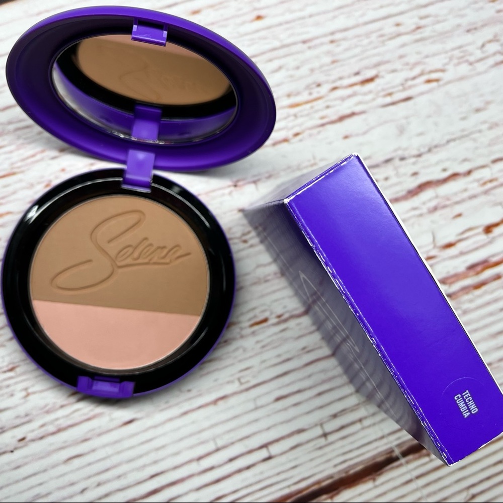 Bundle of Limited Edition MAC Selena Makeup - Picture 2 of 8
